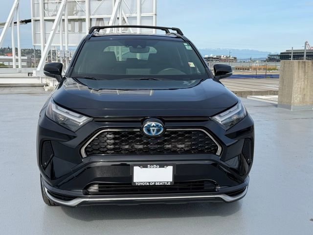 Used 2022 Toyota RAV4 SE w/ Weather & Moonroof Package AWD/4WD image 8