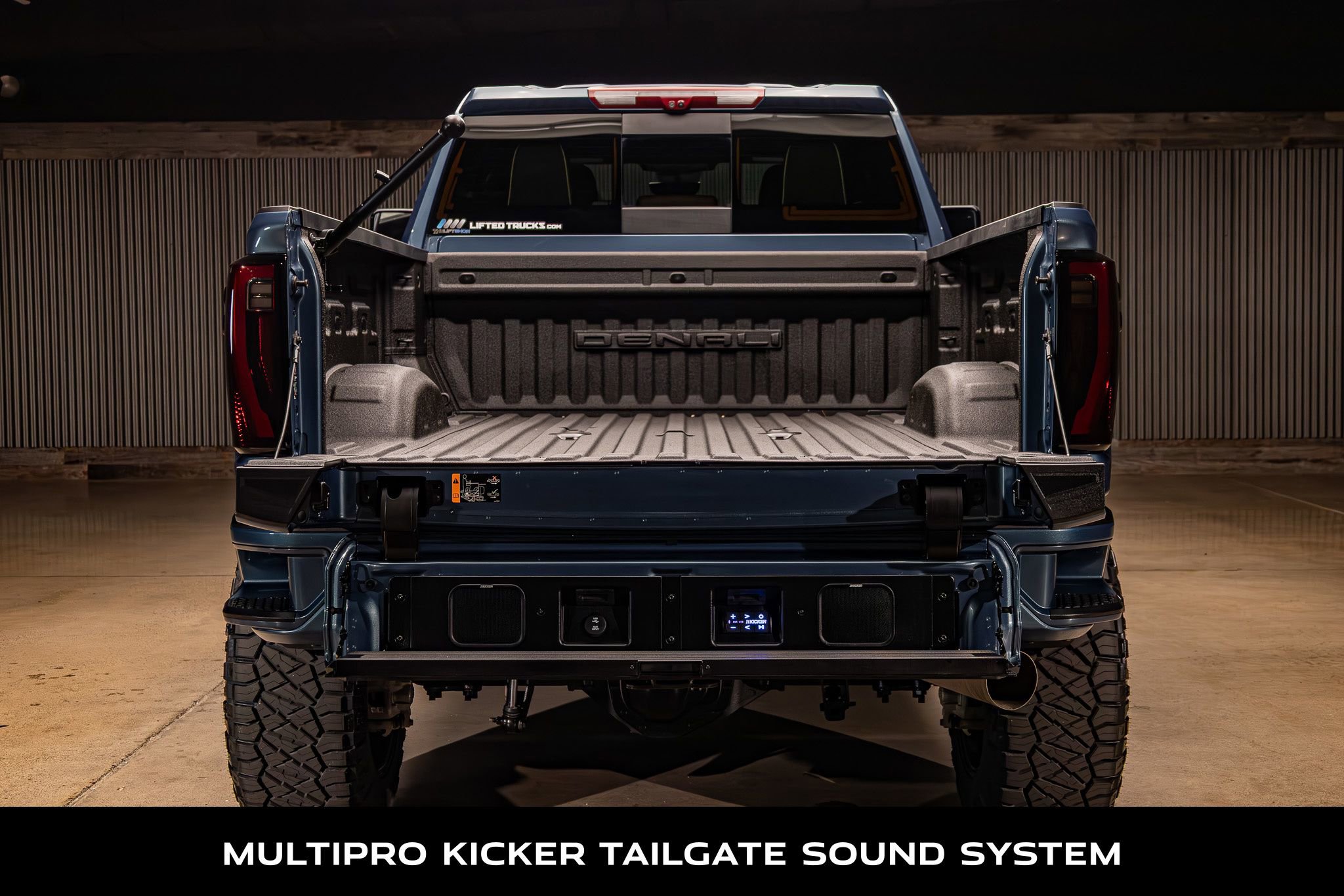 Used 2024 GMC Sierra 2500 Denali Ultimate w/ Max Trailering Package AWD/4WD image 9