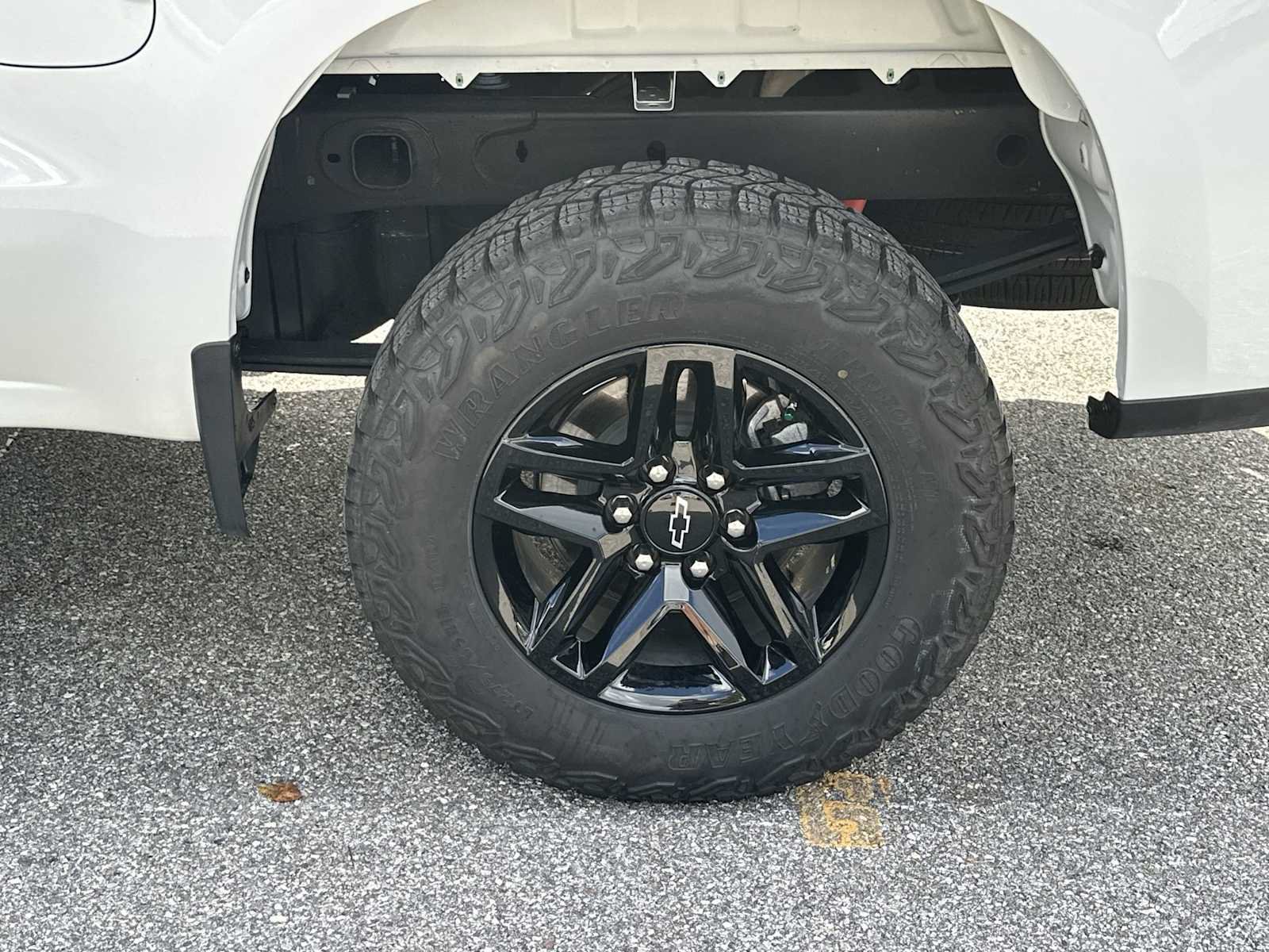 Certified 2024 Chevrolet Silverado 1500 Custom Trail Boss AWD/4WD image 12