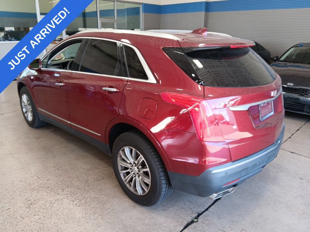 Used 2018 Cadillac XT5 Luxury w/ Driver Awareness Package FWD image 4
