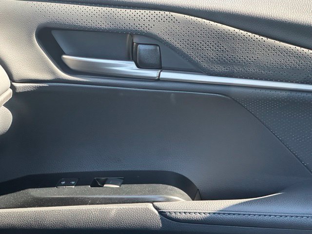 Used 2025 Toyota Camry XSE FWD image 36