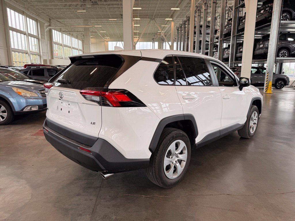Used 2023 Toyota RAV4 LE FWD image 3