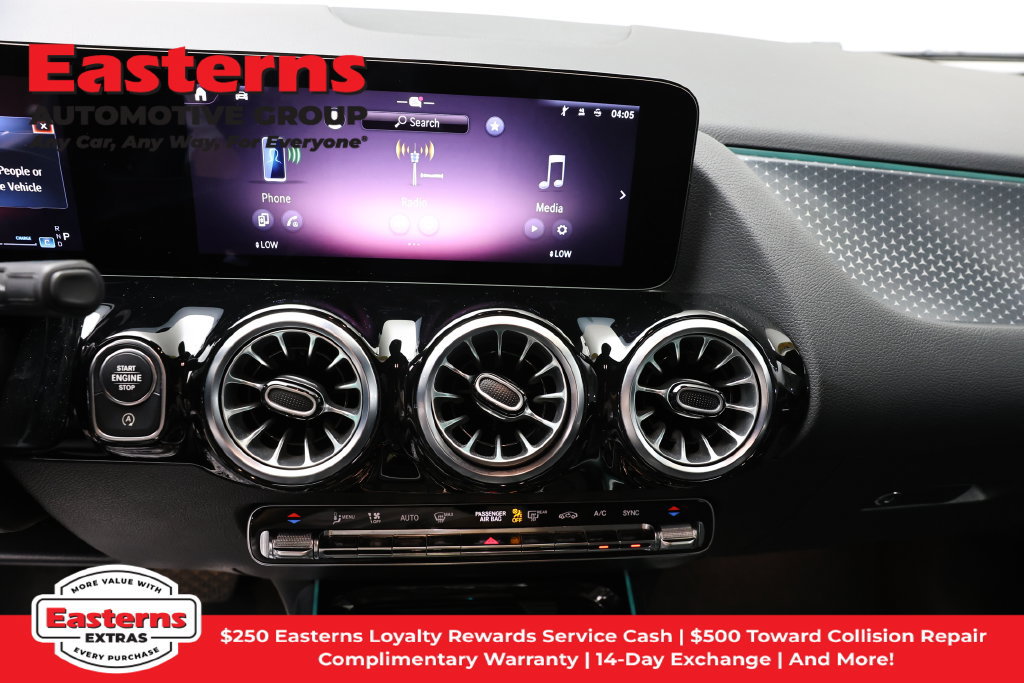 Used 2025 Mercedes-Benz GLA 250 image 13