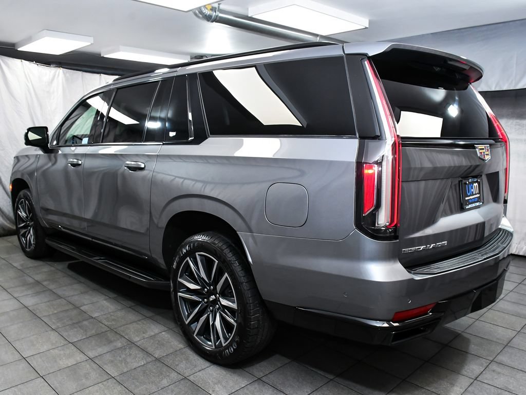 Used 2022 Cadillac Escalade ESV Sport w/ Touring Package AWD/4WD image 4
