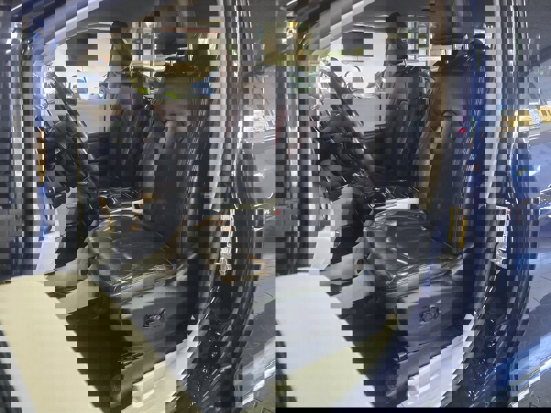 Used 2020 Chrysler Pacifica Touring-L image 9