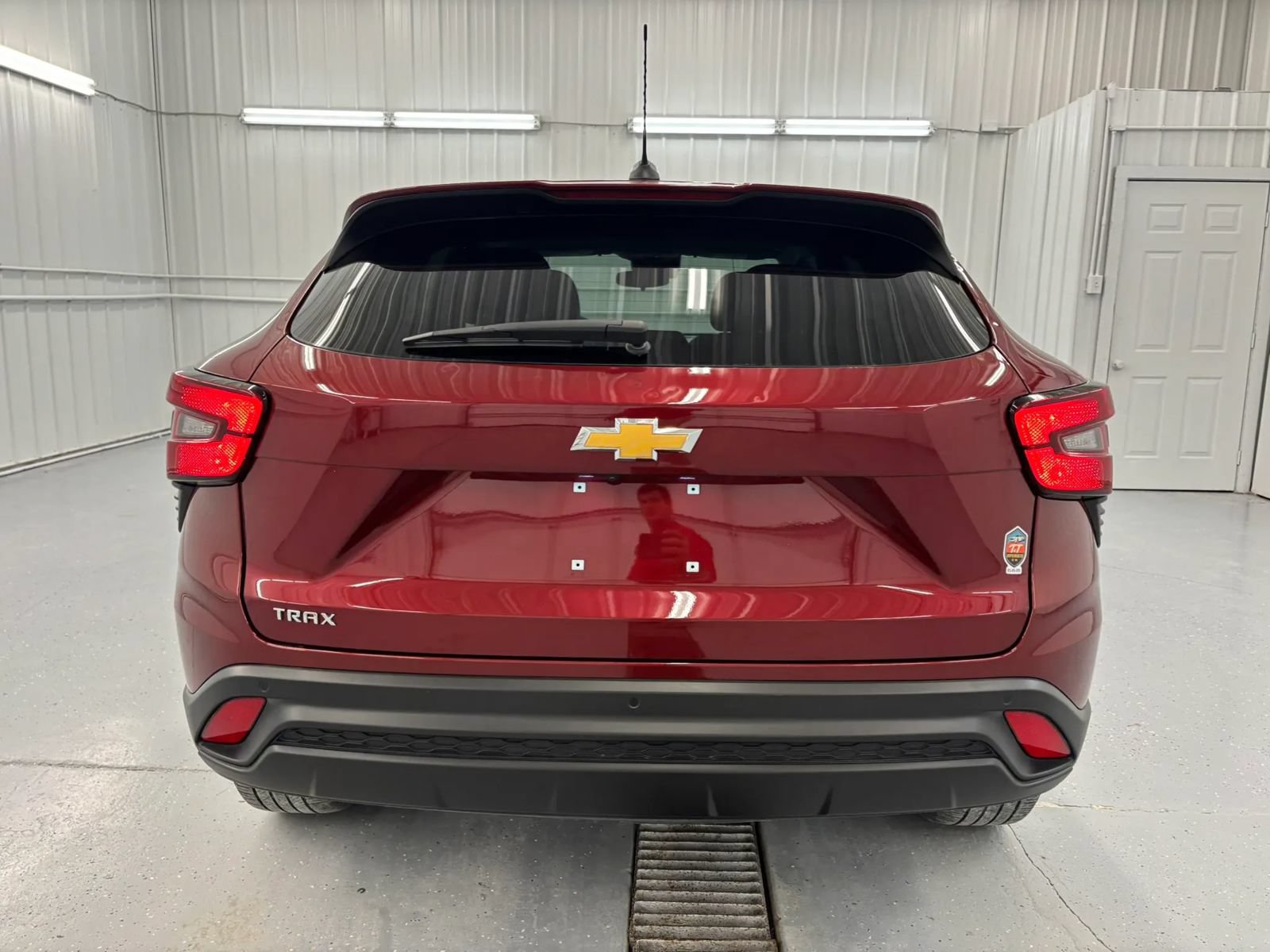 Used 2024 Chevrolet Trax LS w/ LS Convenience Package FWD image 5