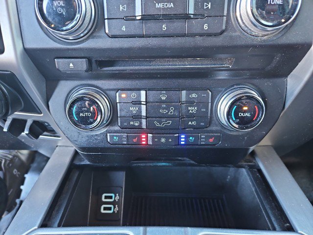 Used 2018 Ford F150 Platinum w/ Max Trailer Tow Package image 20