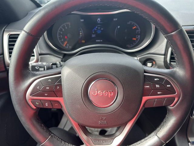 Used 2021 Jeep Grand Cherokee Altitude AWD/4WD image 17