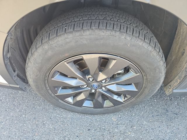 Used 2025 Subaru Outback Onyx Edition AWD/4WD image 18