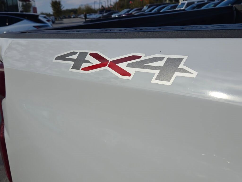 Used 2021 Chevrolet Silverado 1500 LT image 12