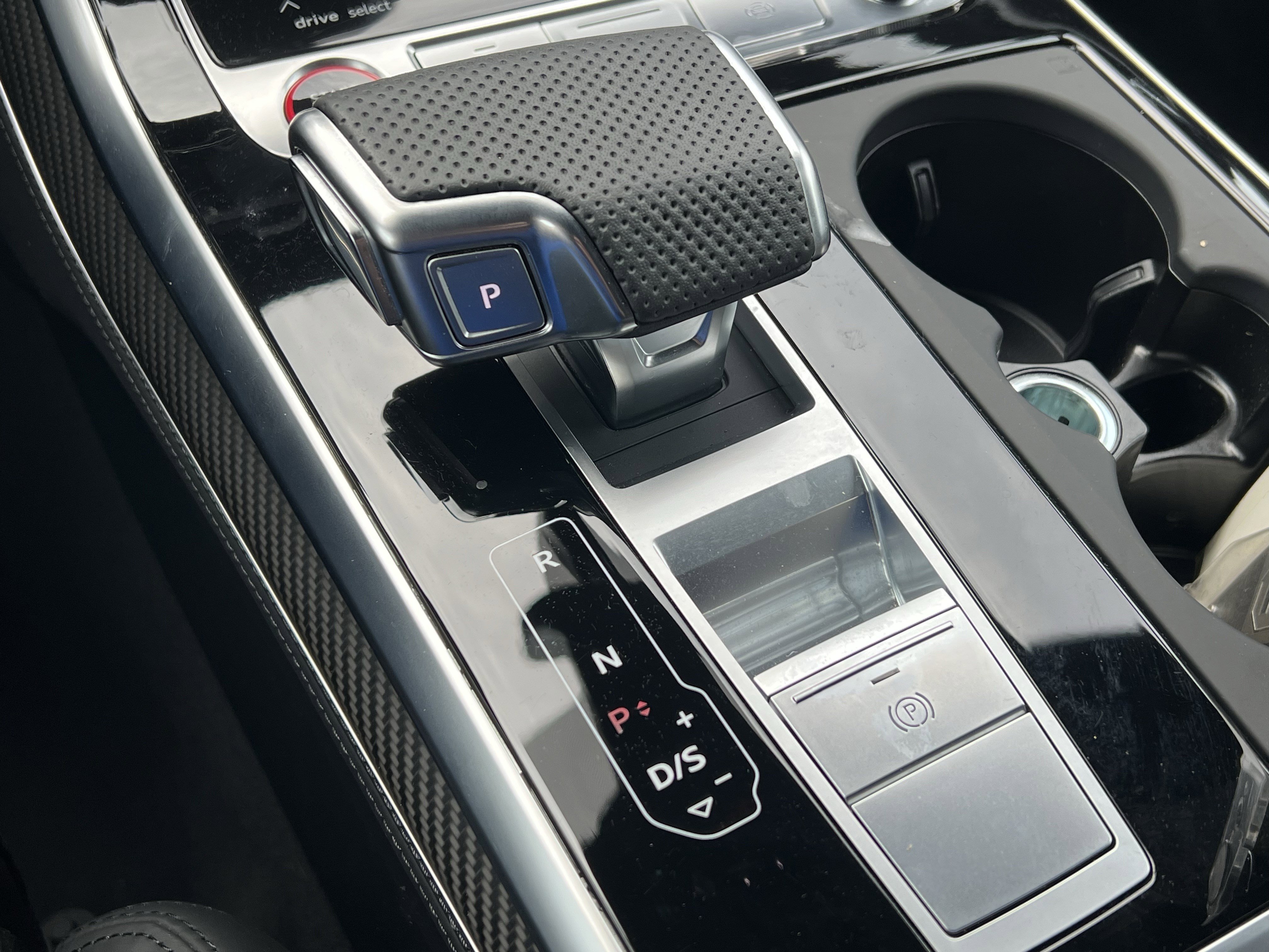 Certified 2025 Audi RS Q8 performance AWD/4WD image 26