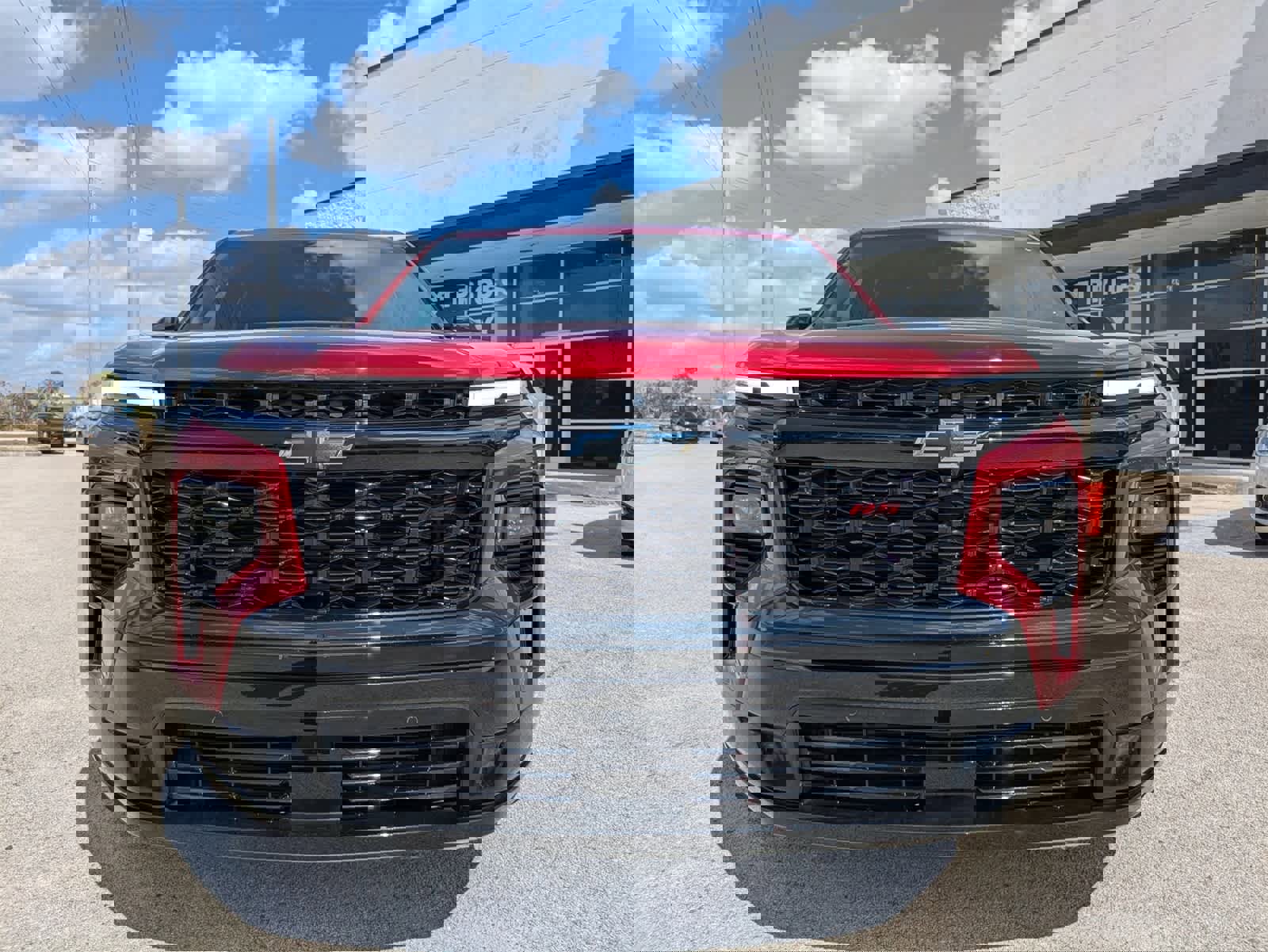 Used 2024 Chevrolet Traverse RS image 2