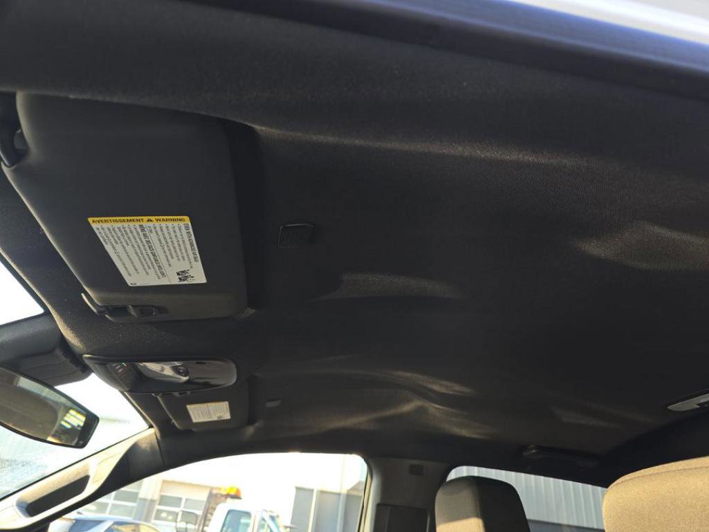 Used 2024 Chevrolet Colorado W/T image 14