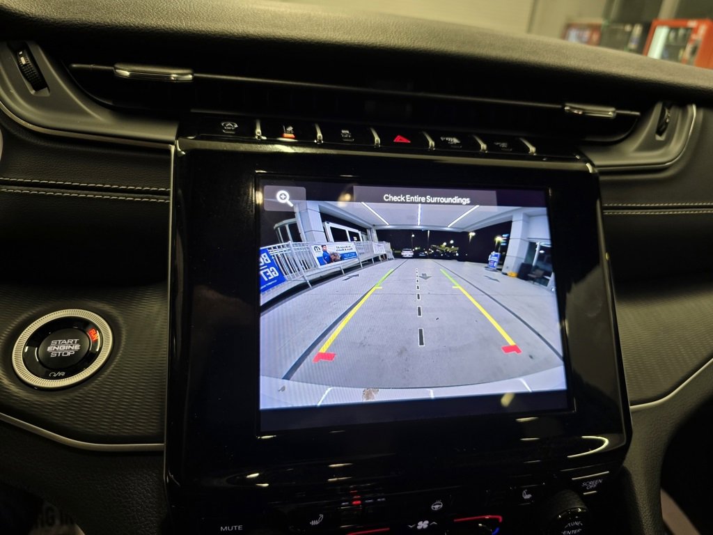 Used 2024 Jeep Grand Cherokee L Laredo w/ Luxury Tech Group I image 21