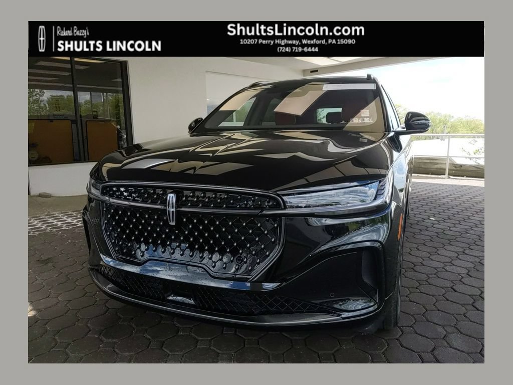 Certified 2025 Lincoln Nautilus Black Label w/ Jet Appearance Package AWD/4WD image 1