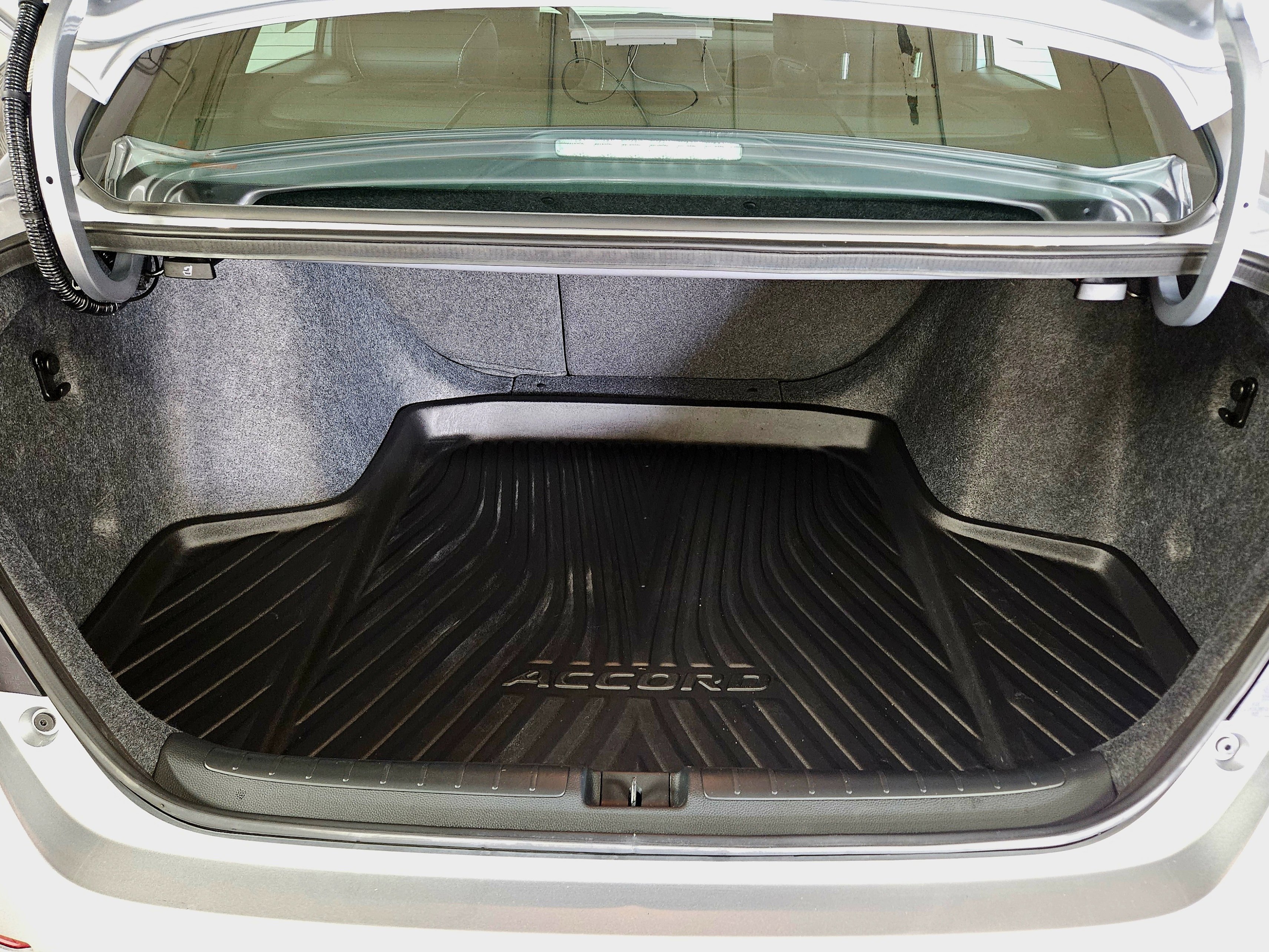 Used 2020 Honda Accord Sport image 17