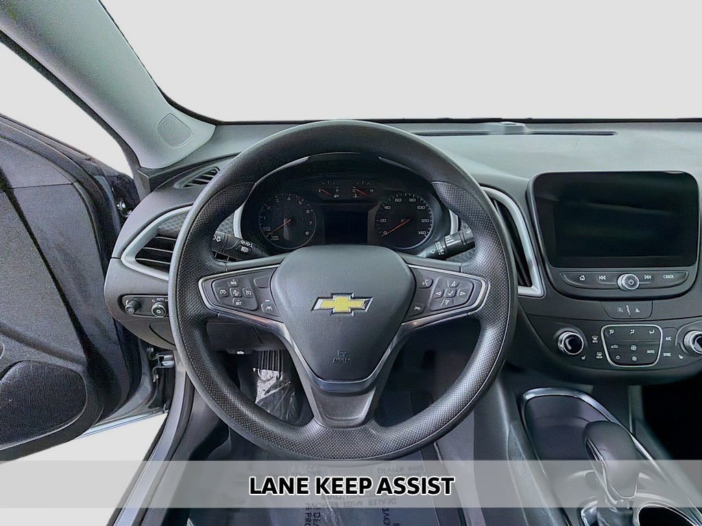 Used 2024 Chevrolet Malibu LT image 3