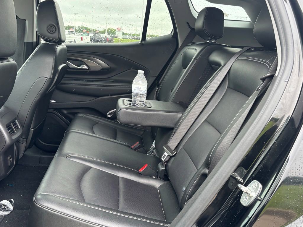 Used 2024 GMC Terrain SLT AWD/4WD image 8