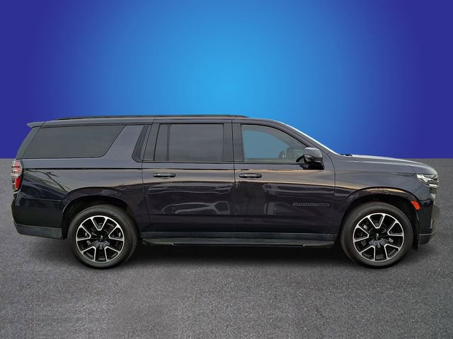 Used 2022 Chevrolet Suburban RST w/ Sport Performance Package image 3