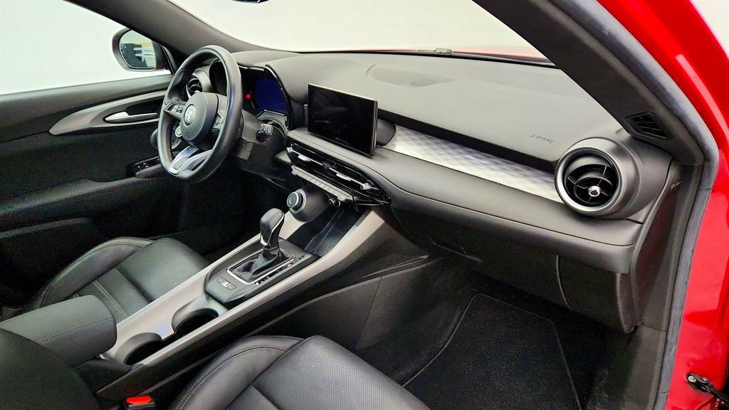 Used 2024 Alfa Romeo Tonale Ti image 28