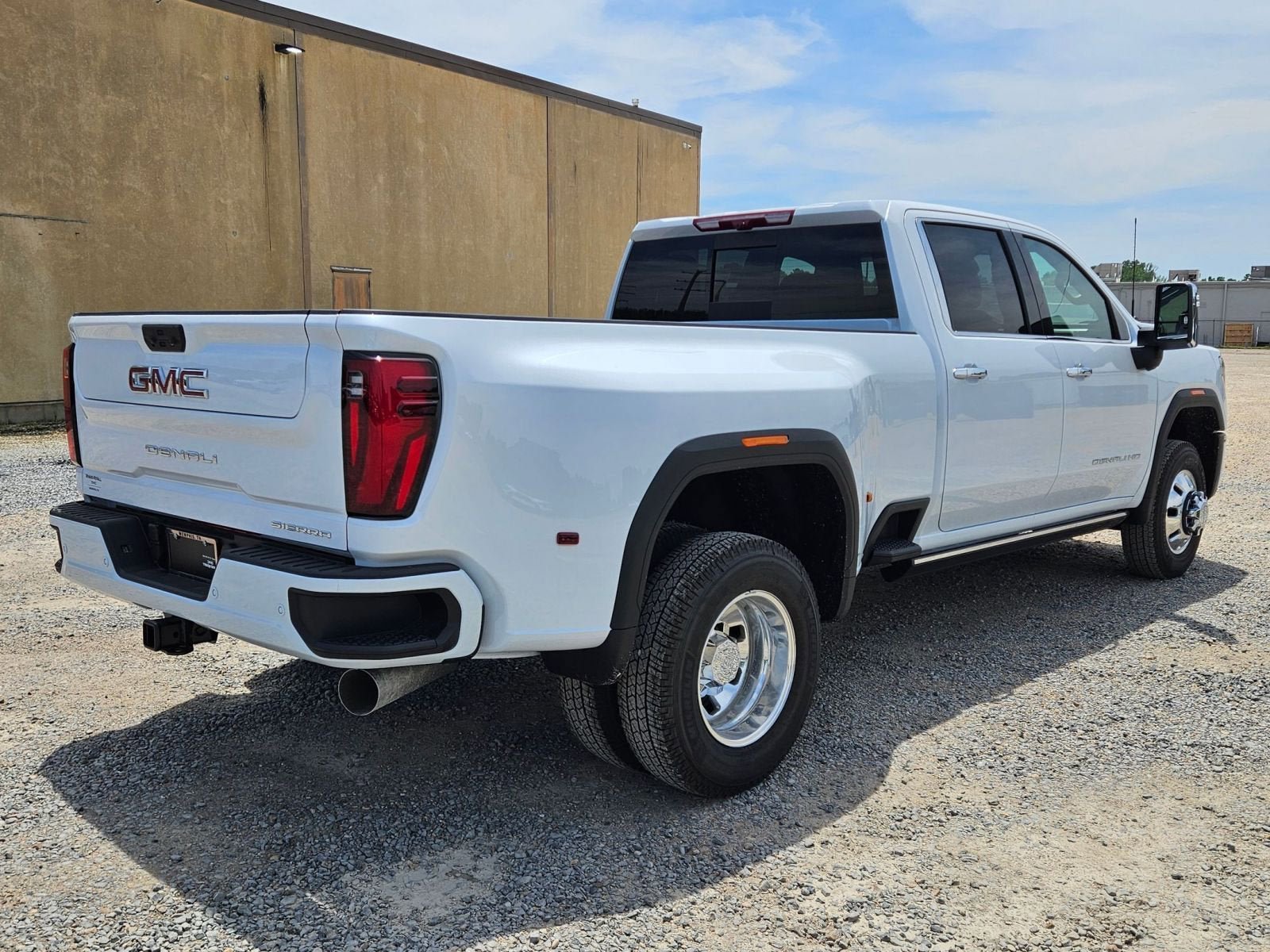 New 2026 GMC Sierra 3500 Denali w/ Denali Reserve Package AWD/4WD image 6