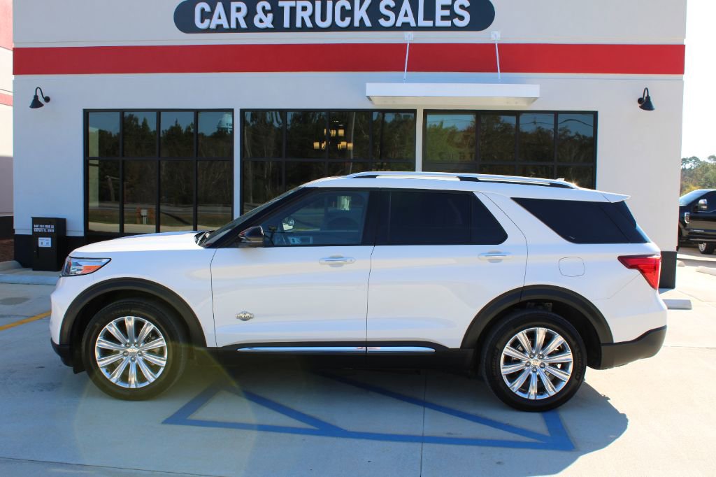 Used 2021 Ford Explorer King Ranch w/ Premium Technology Package image 2