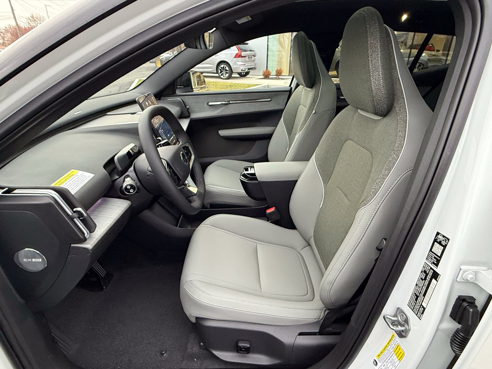 New 2026 Volvo EX30 Cross Country Ultra w/ Protection Package Premier AWD/4WD image 15