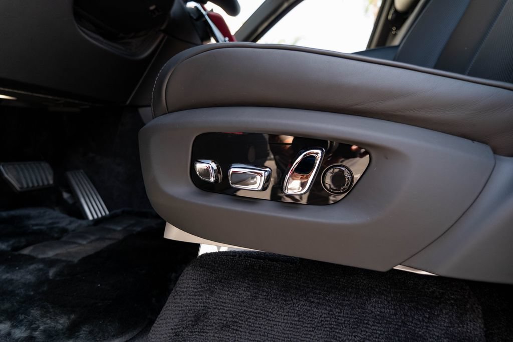 New 2026 Rolls-Royce Cullinan AWD/4WD image 27