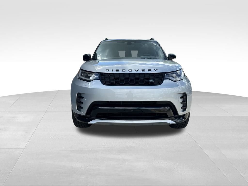 New 2024 Land Rover Discovery Dynamic SE image 2