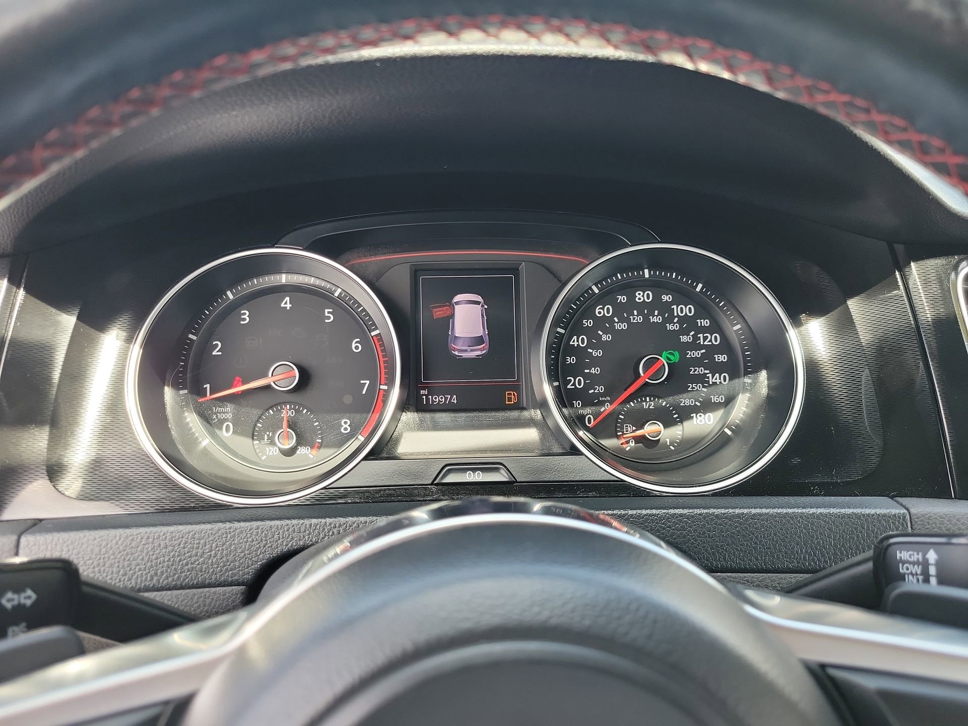 Used 2015 Volkswagen Golf 4-Door FWD image 33