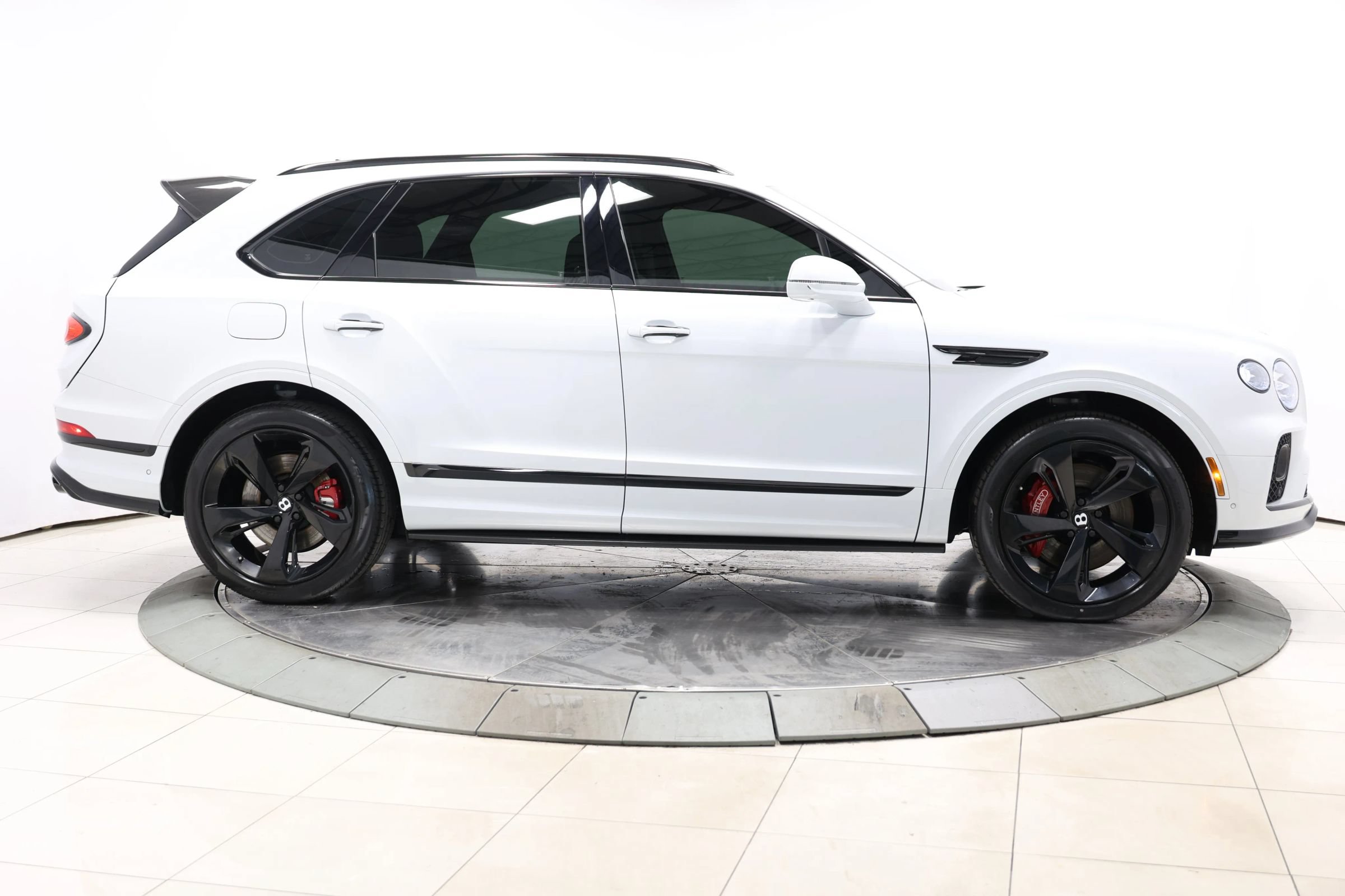 Used 2021 Bentley Bentayga w/ First Edition Specification AWD/4WD image 78