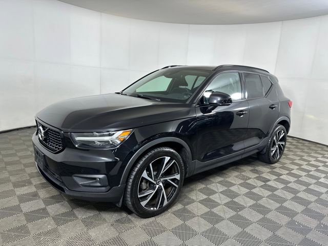 Used 2020 Volvo XC40 T5 R-Design w/ Protection Package Premier image 7