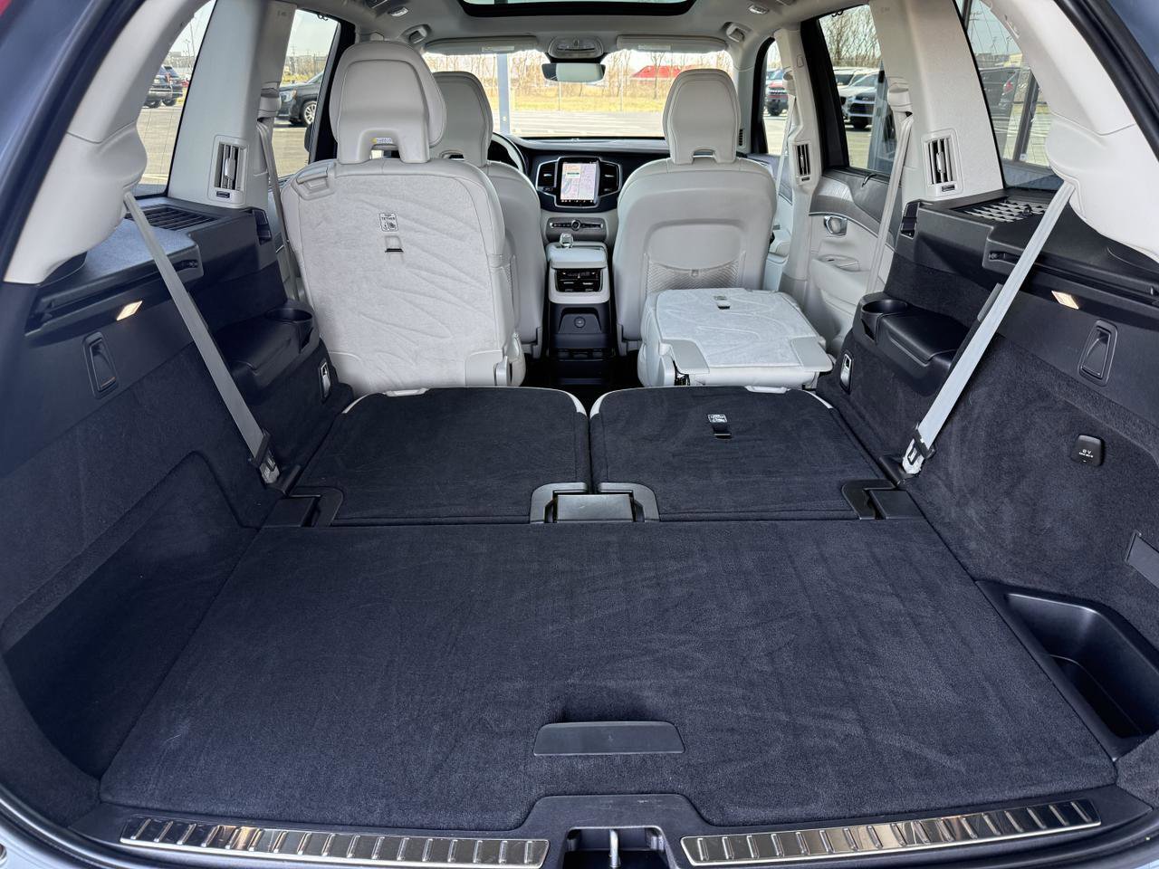 Used 2023 Volvo XC90 T8 Ultimate image 53
