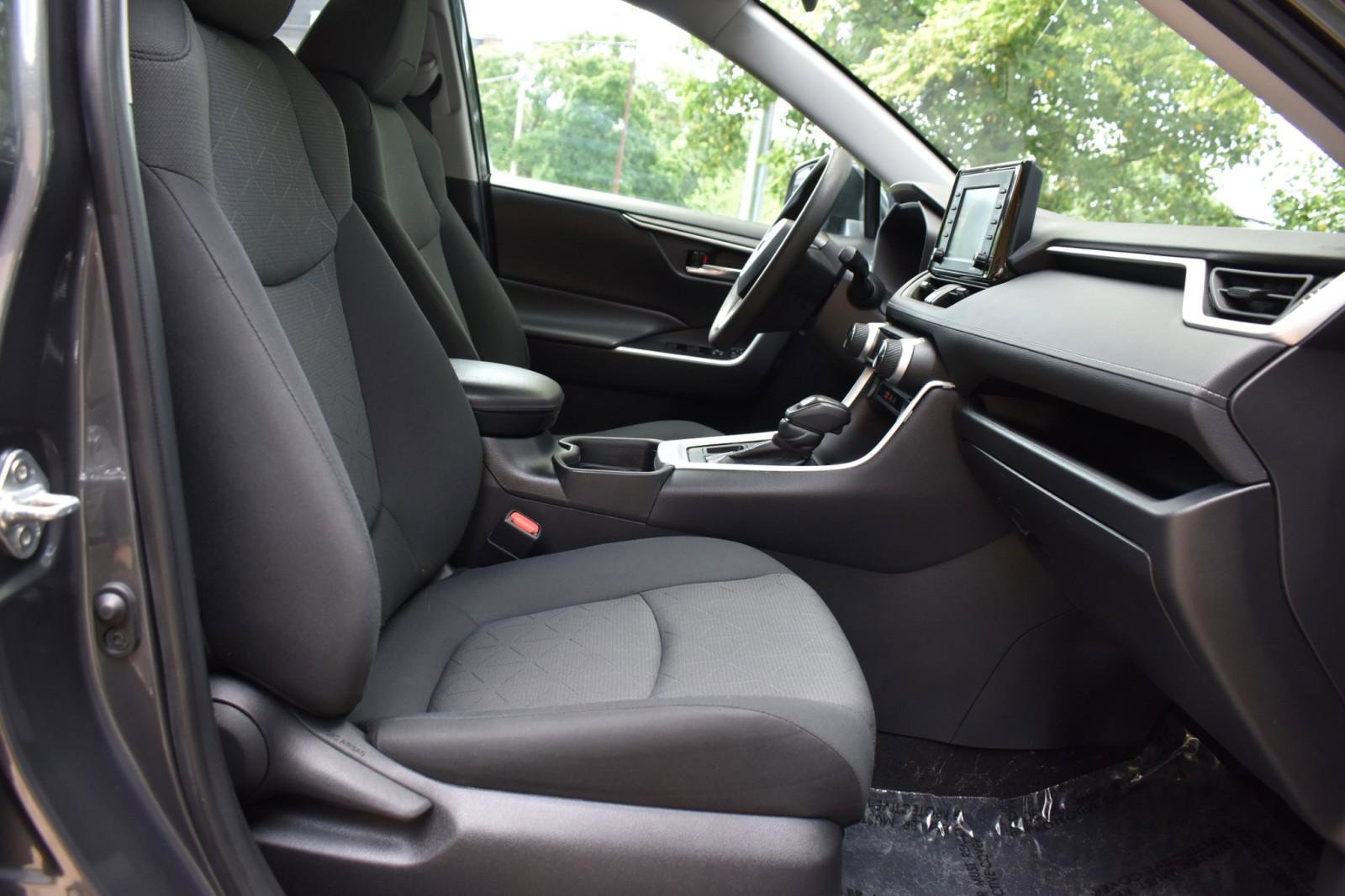 Used 2021 Toyota RAV4 XLE image 44