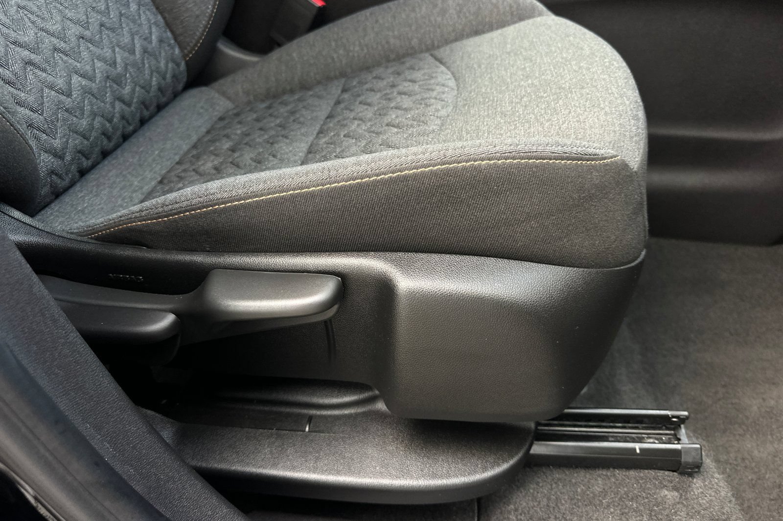 Used 2024 Chevrolet Equinox LT AWD/4WD image 23