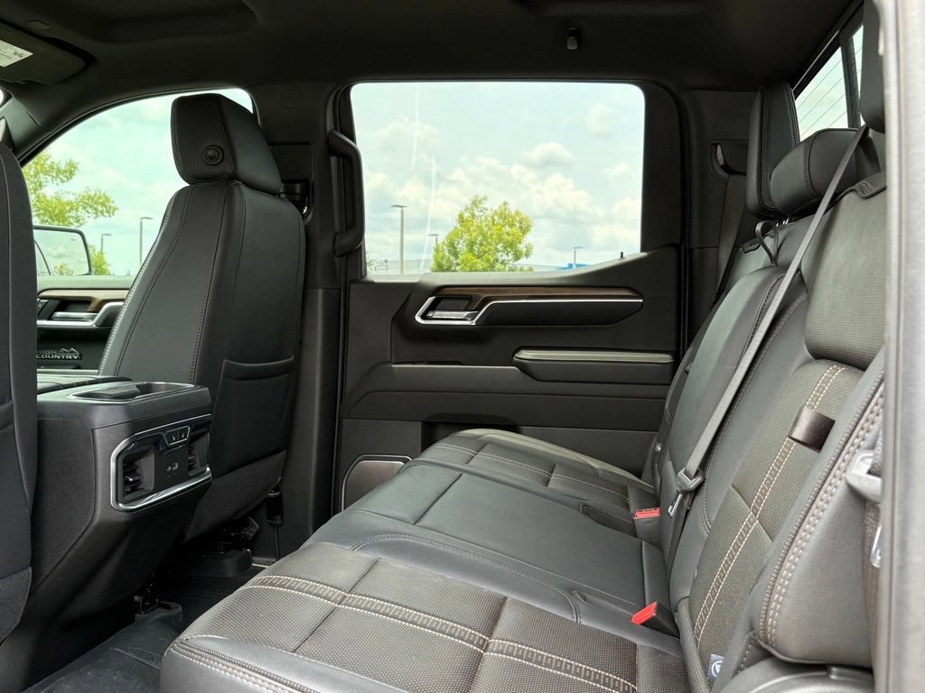 Used 2025 Chevrolet Silverado 1500 High Country w/ Z71 Off-Road Package AWD/4WD image 13