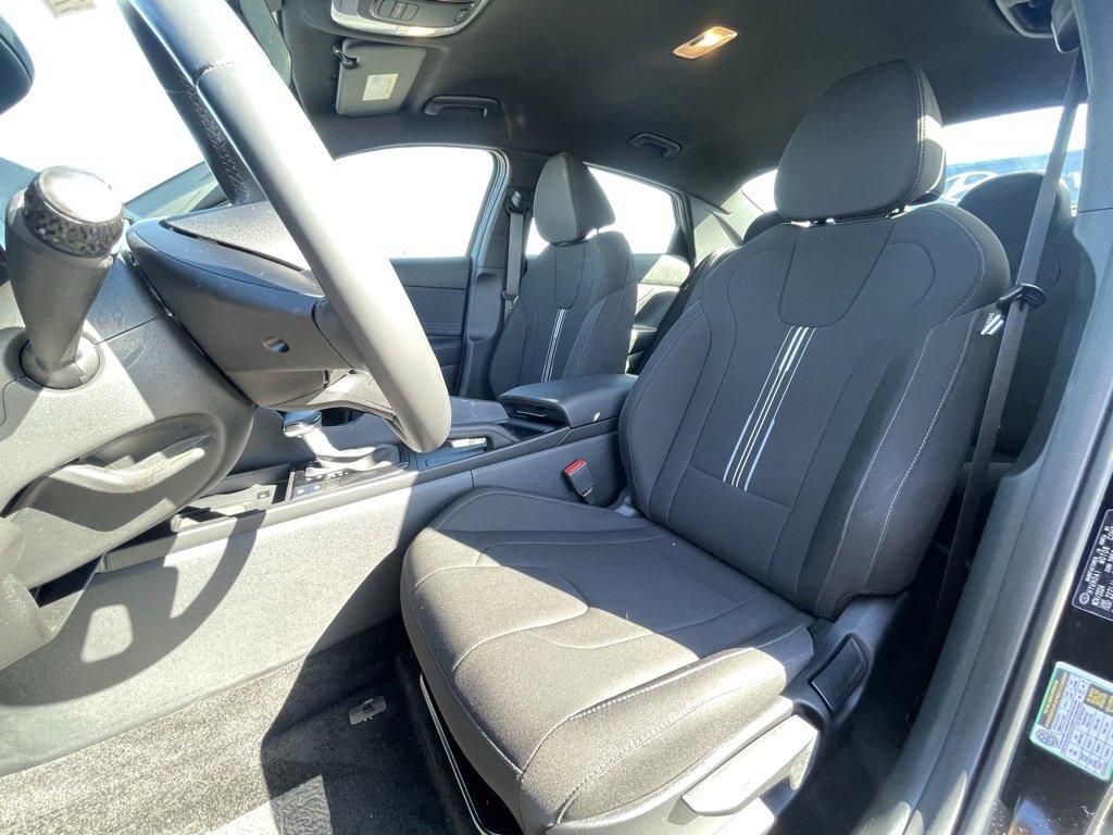 Used 2025 Hyundai Elantra Sport image 18