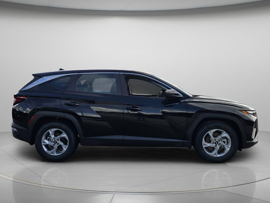 Certified 2024 Hyundai Tucson SE FWD image 4