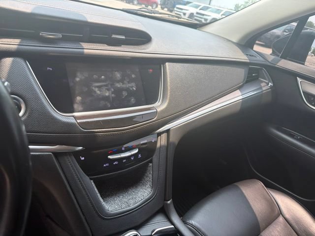 Used 2019 Cadillac XT5 Luxury AWD/4WD image 11