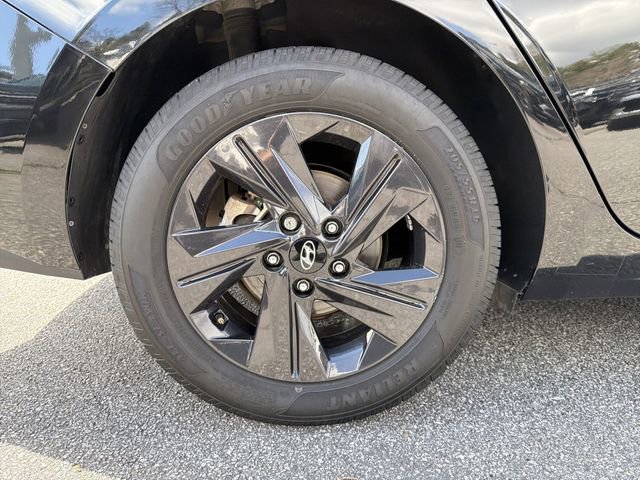 Used 2021 Hyundai Elantra SEL w/ Convenience Package image 17