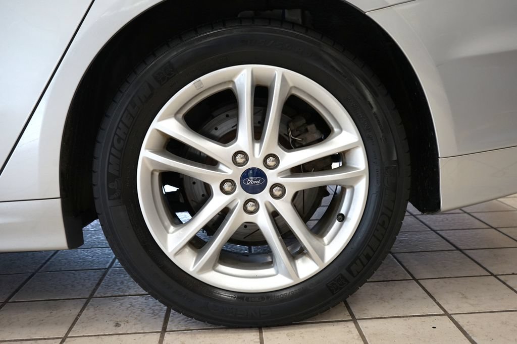 Used 2018 Ford Fusion SE w/ Fusion SE Technology Package FWD image 49