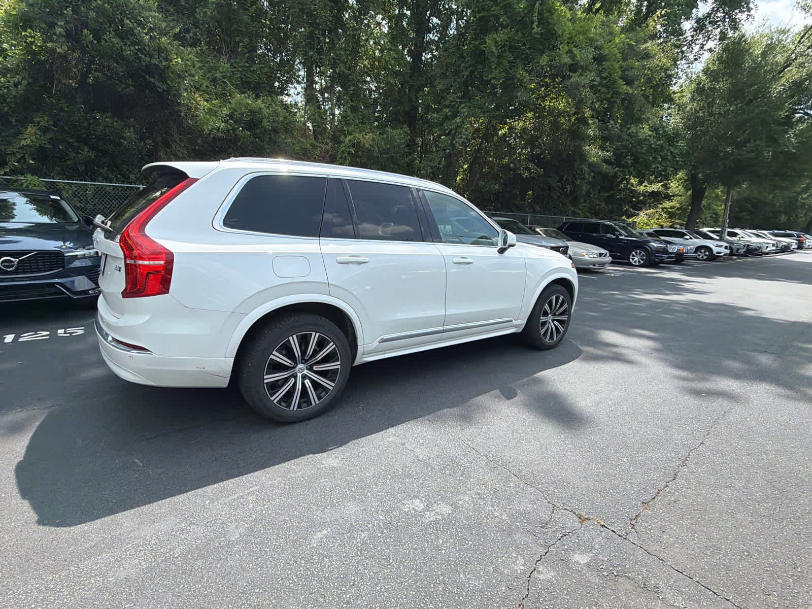 Used 2025 Volvo XC90 B5 Core AWD/4WD image 12