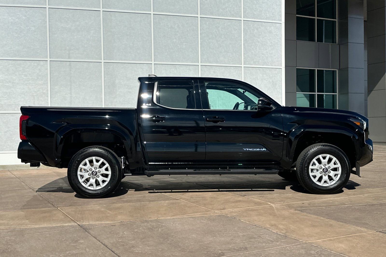 Certified 2025 Toyota Tacoma SR5 image 3