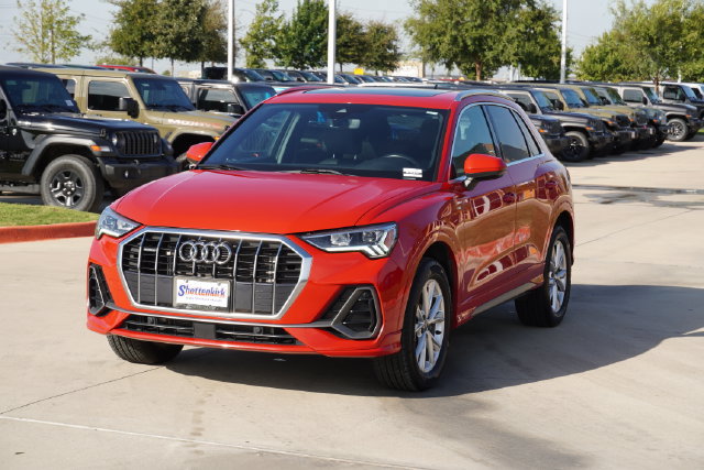 Used 2024 Audi Q3 2.0T Premium AWD/4WD image 10