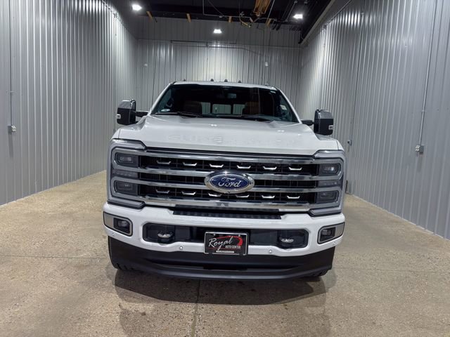 Used 2024 Ford F250 Platinum image 9