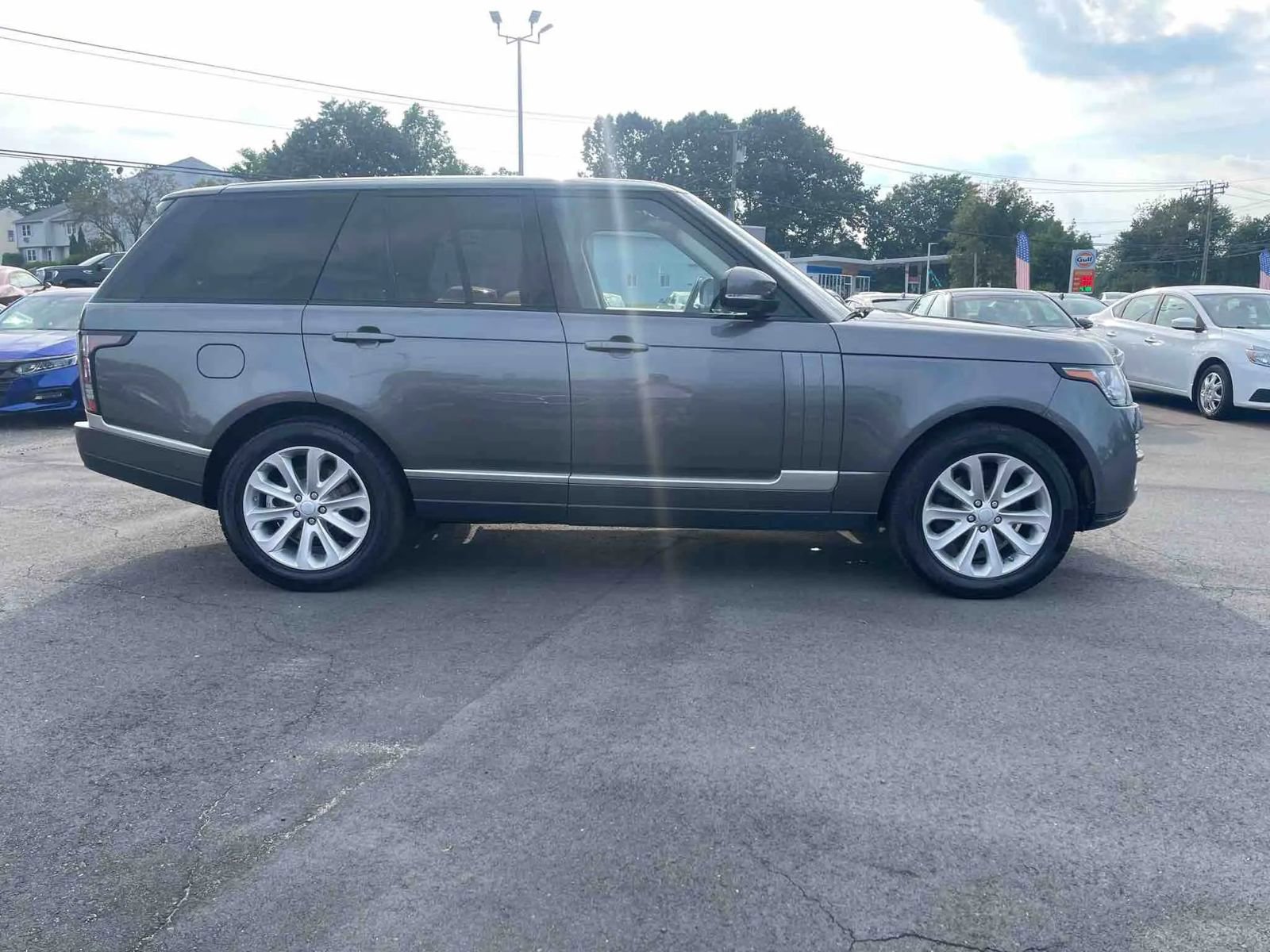 Used 2016 Land Rover Range Rover HSE image 6