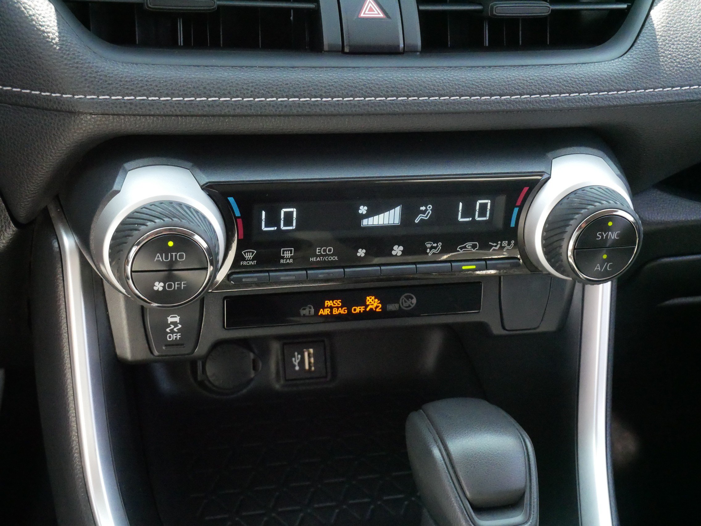 Used 2023 Toyota RAV4 XLE AWD/4WD image 23