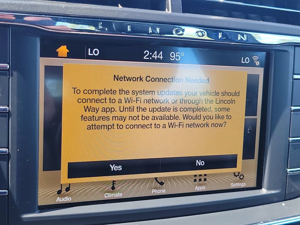 Used 2019 Lincoln Continental Premiere FWD image 21