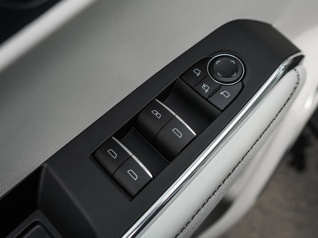 New 2026 GMC Acadia Denali w/ Super Cruise Package image 19