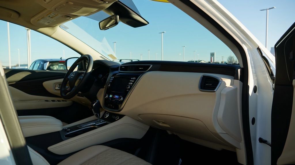 Used 2024 Nissan Murano Platinum w/ Cargo Package image 23